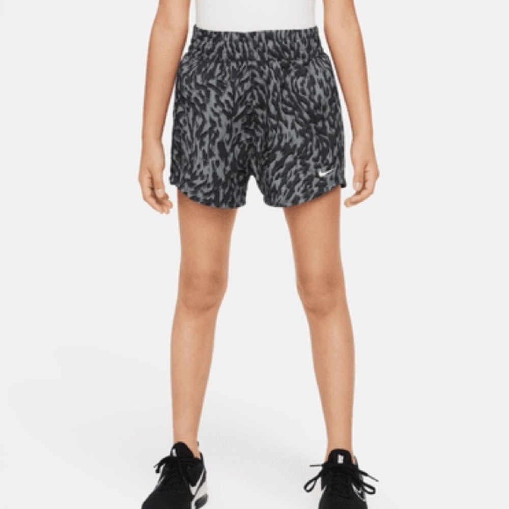 Nike One Big Kids' (Girls') Woven High-Waisted Shorts